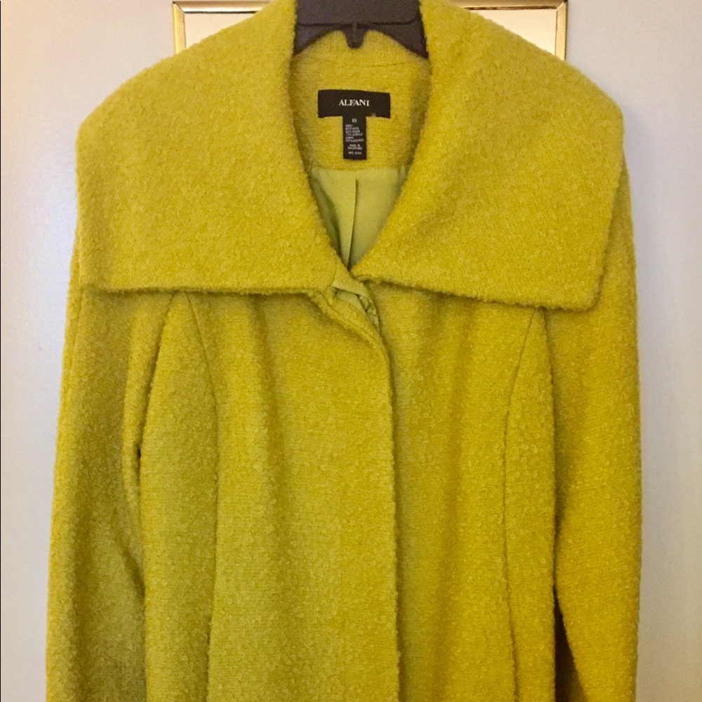 NWT women’s Alfani Wool Coat